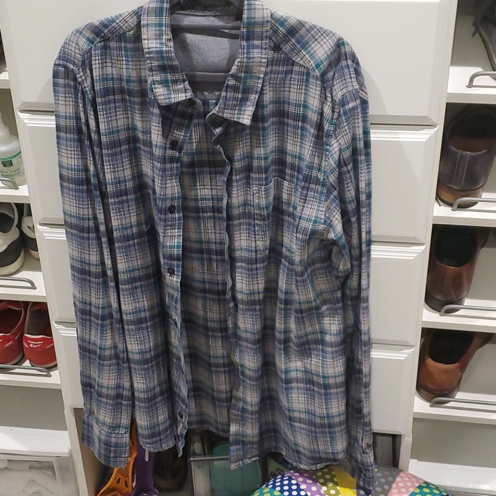 Toad & Co large men's long sleeve shirt